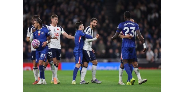 Tottenham Hotspurin pelaajat kieltäytyvät antamasta high-vitosia manageri Thomas Frankille Tottenham Hotspurin pelaajat kieltäytyvät antamasta high-vitosia manageri Thomas Frankille